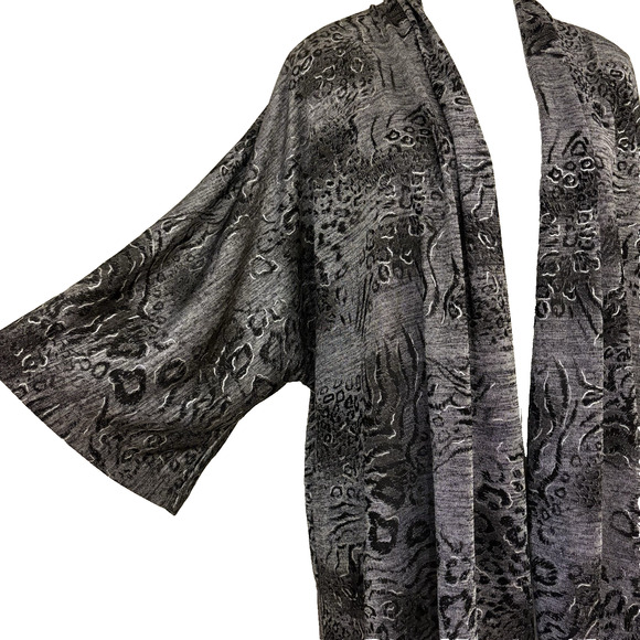 CHICOS Travelers Animal Print Open Front Cardigan Gray Black Large (Chicos 2) - Picture 3 of 9